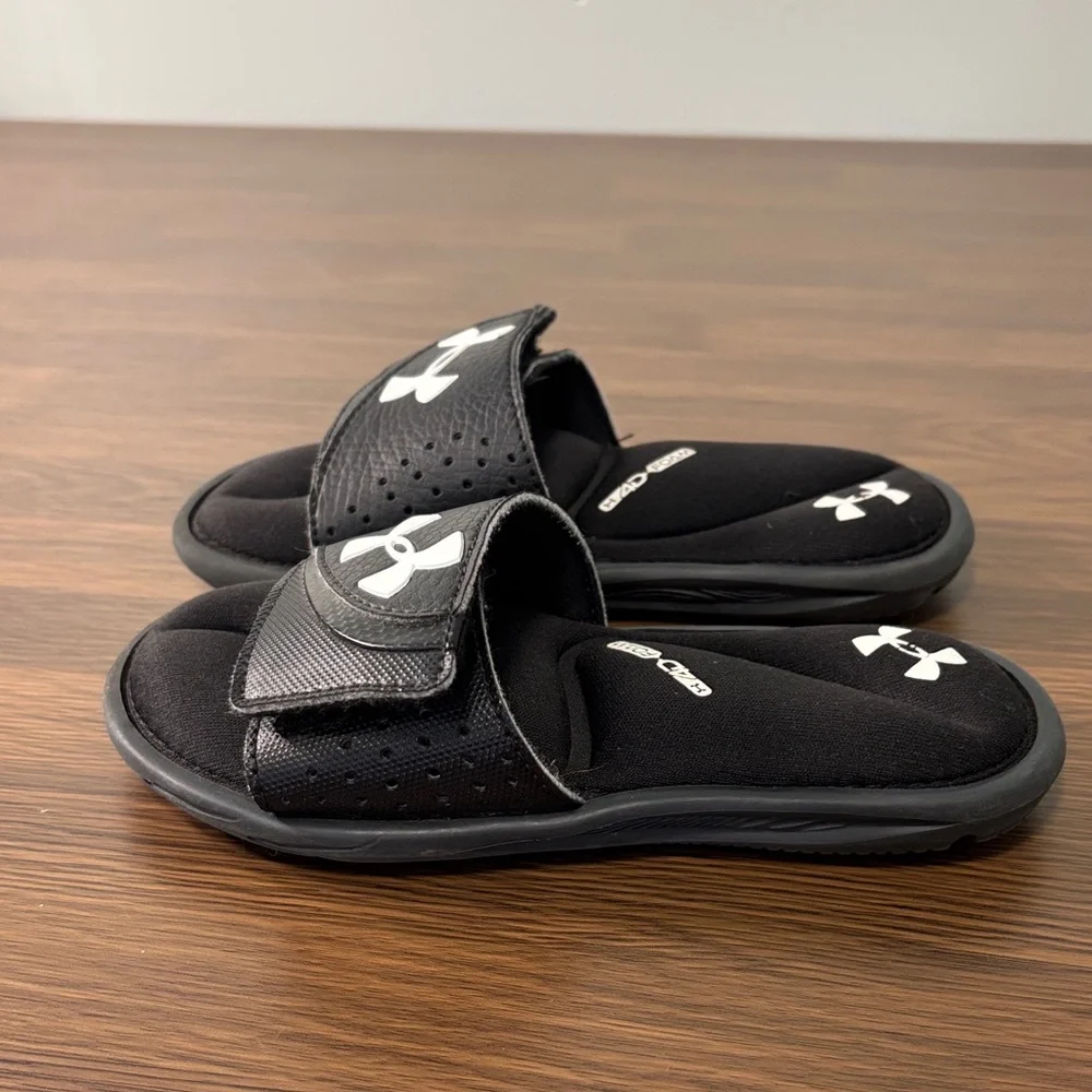 Under Armour Kids Black and‎ White Slide Sandals Sz 11K